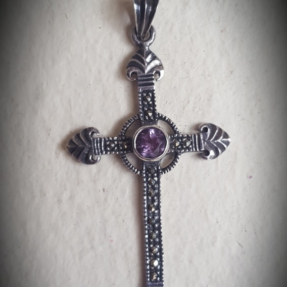 Vintage Sterling Amethyst CZ and Marcasite Cross - Picture 3 of 6